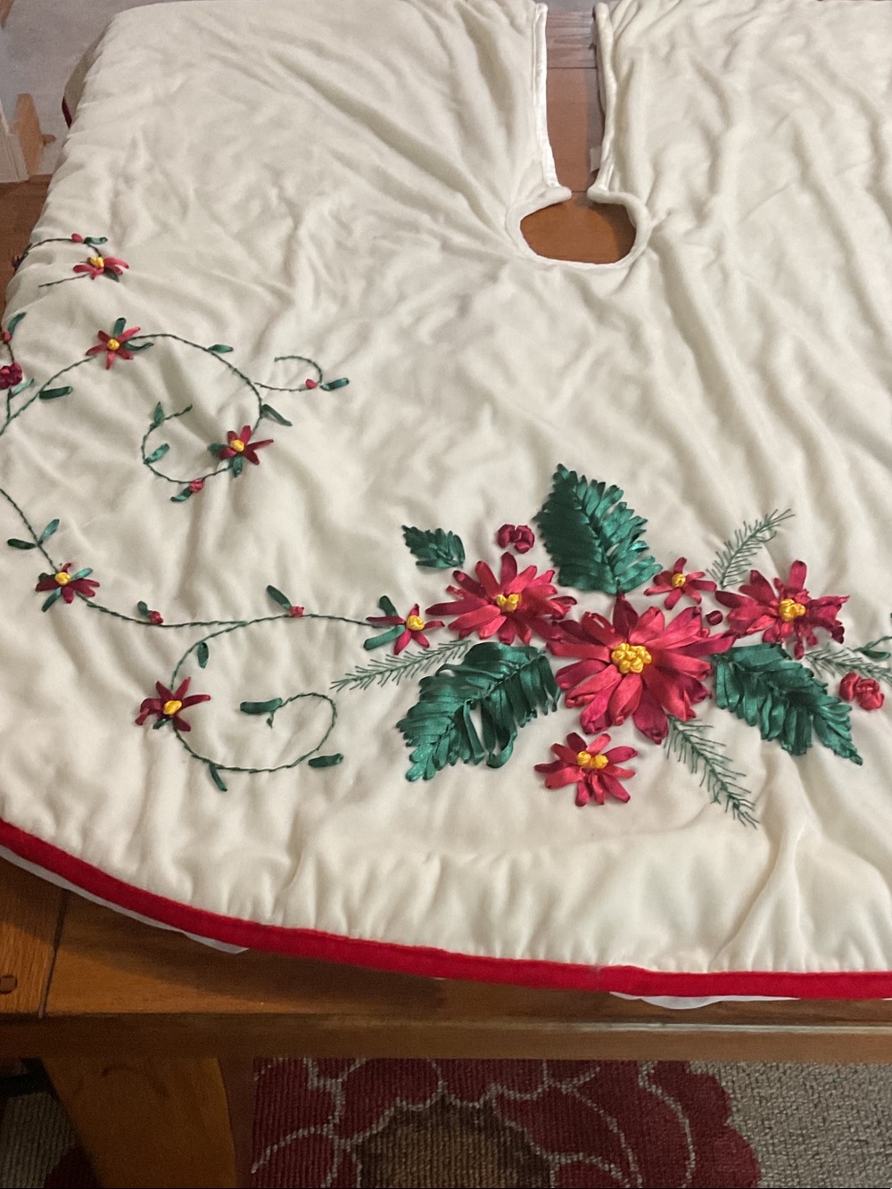 Embroidered Cream Tree Skirt with Red Floral Design